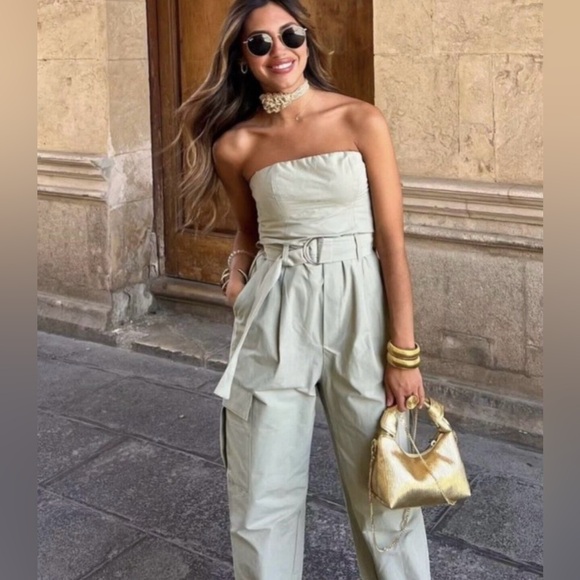 Zara Pants - Zara jumpsuit technical fabric cargo sleeveless wide streight leg light khaki